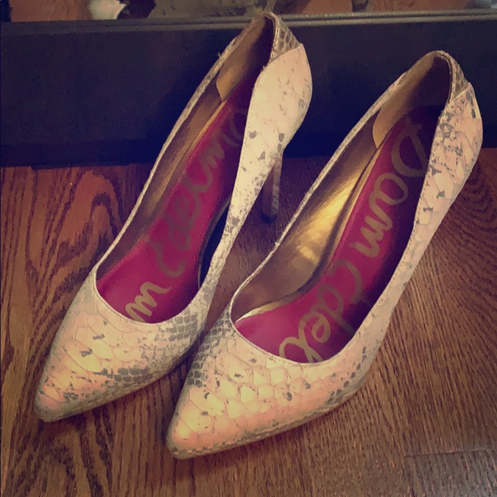 Cream and grey snake skin heels!